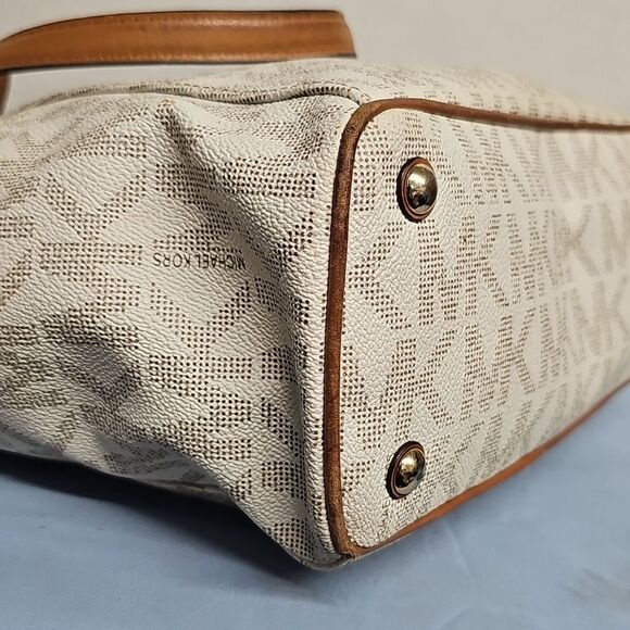 MICHAEL KORS JET SET ZIP TOP TOTE BFPM-07-031 - Picture 7 of 9